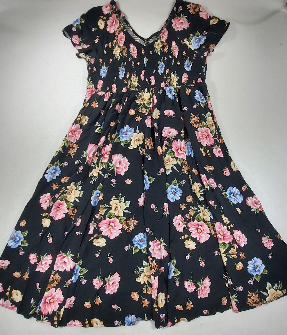 Torrid Floral Smocked Midi Dress Women 2 Boho Cottagecore V Neck & Back Sundress